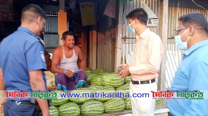 গোয়ালন্দে পিস হিসেবে তরমুজ বিক্রির নির্দেশ দিল প্রশাসন